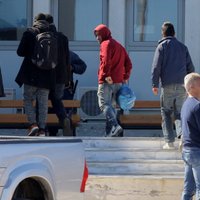 Lībijas krasta apsardze aiztur 493 migrantus pēc jūras kaujas
