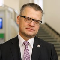 Министр здравоохранения Белевич, возможно, обошел очередь в Центре онкологии