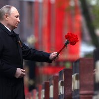 Diktators Putins 9. maija uzrunā karu un mobilizāciju neizsludina