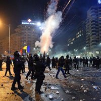 В Румынии массовые акции протеста переросли в столкновения с полицией: есть пострадавшие