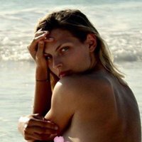 Foto: Modele Karlīna Caune pozē pilnīgi kaila
