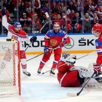 Krievijas hokejisti pirmo reizi Znaroka vadībā pasaules čempionātā nespēja gūt vārtus