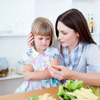 Как приучить ребенка есть полезные продукты