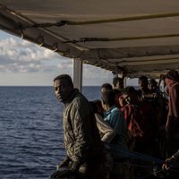 Власти Италии выслали в Ливию около 400 мигрантов