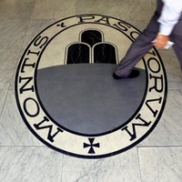 Itālija gatavojas vērienīgai pasaules vecākās bankas glābšanai