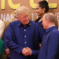 Kremlis paziņo, ka trešajā valstī notiks Putina un Trampa tikšanās