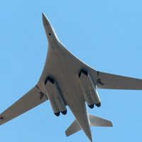 Četru Eiropas valstu iznīcinātāji pārtvēruši Krievijas virsskaņas bumbvedējus Tu-160