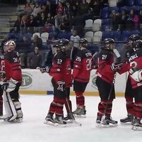 Latvijas U-18 hokeja izlase pasaules čempionāta mačā zaudē Šveices vienaudžiem