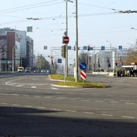 В центре Риги столкнулись микроавтобус и троллейбус