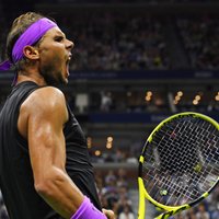 Nadals zaudē setu un iesoļo 'US Open' ceturtdaļfinālā