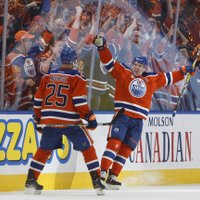 Edmontonas 'Oilers' izcīna pirmo 'play-off' uzvaru 11 gadu laikā