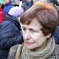 ФОТО: Противники перевода школ на латышский язык провели акцию протеста