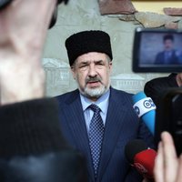 Čubarovs: Krimas tatāri neķersies pie ieročiem, lai pretotos okupācijas varai
