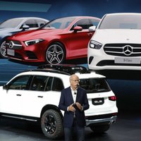 'Mercedes' ražotājam dīzeļgeitas skandāls pērn radījis papildu izdevumus līdz 1,5 miljardiem eiro