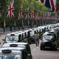 Vairākās Eiropas pilsētās streiko taksisti