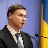'Iesaldētie' Krievijas 300 miljardi: Dombrovskis atturas komentēt