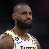 'Grizzlies' bez Moranta panāk izlīdzinājumu sērijā pret 'Lakers'