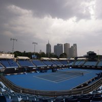 'Australian Open': Spēlētāji spiesti doties pašizolācijā pēc pozitīva Covid-19 testa vienā no viesnīcām