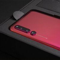 Huawei представила шестикамерный смартфон-слайдер Honor Magic 2