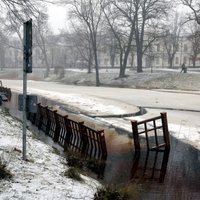 Reportāža: Vētra plosa Latviju – apskādē Doma baznīcas jumtu, lauž kokus un kavē satiksmi (plkst. 17:57)