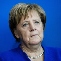 Меркель потребовала от Эрдогана немедленно прекратить операцию в Сирии