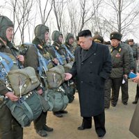 ФОТО: Ким Чен Ын проинспектировал военную базу