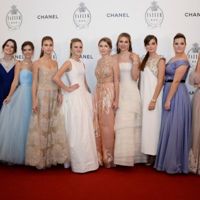 ФОТО: Дочери российских знаменитостей блеснули на балу дебютанток