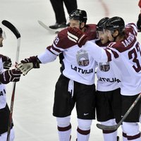 Latvijas hokejisti laukumā atdeva savas sirdis, uzsver Nolans
