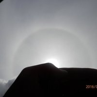 Aculiecinieka foto: Ludzas pusē novērots retais un neparastais Saules halo