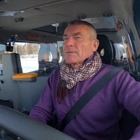 Video: Taksists Jānis Naglis izmēģina Londonas taksometra moderno pēcteci