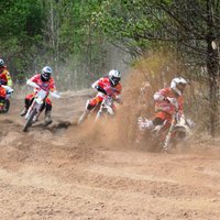 Enduro sacensības ar motokrosa pārstāvju konkurenci – 'Cross Country' Ķesterciemā