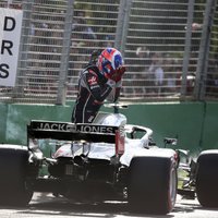 Austrālijas 'Grand Prix' nogrēkojušies 'Haas' F-1 komandas mehāniķi netiks sodīti