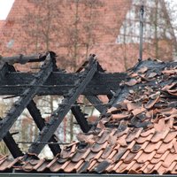 Крупнейшие страховые возмещения латвийцам выплачивают за пожары, воду и ДТП