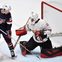 ASV hokejisti rotaļājoties pārspēj Ungāriju
