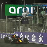 Peress uzvar Saūda Arābijā; Alonso pēc finiša zaudē un atgūst trešo vietu