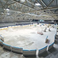 Foto: Kā top Latvijas čempionu 'Kurbads' jaunā ledus halle
