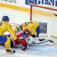 Гол Ничушкина в меньшинстве принес победу России над шведами