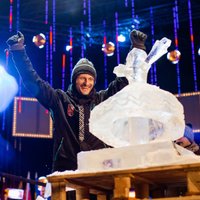 Supervaroņi un izcili šovi: ko sagaidīt no ledus skulptūru festivāla Jelgavā
