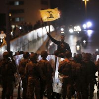 Beirūtā 'Hezbollah' atbalstītāji uzbrūk protestētājiem