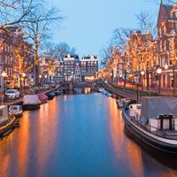 В Амстердаме ввели новый налог для туристов, бронирование через Airbnb обойдется дороже
