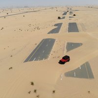 ФОТО. Занесло: Как выглядят заброшенные дороги в пустыне ОАЭ