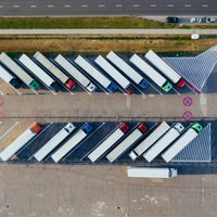 Страны ЕС прекратили пропуск зарегистрированного в России и Беларуси грузового транспорта