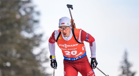 Latvijas biatlonistiem pieticīgs sniegums Pasaules kausa stafetē