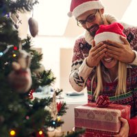 Kas ir gaidītākā dāvana un kas nepriecēs – piecas izplatītas aplamības par dāvināšanu