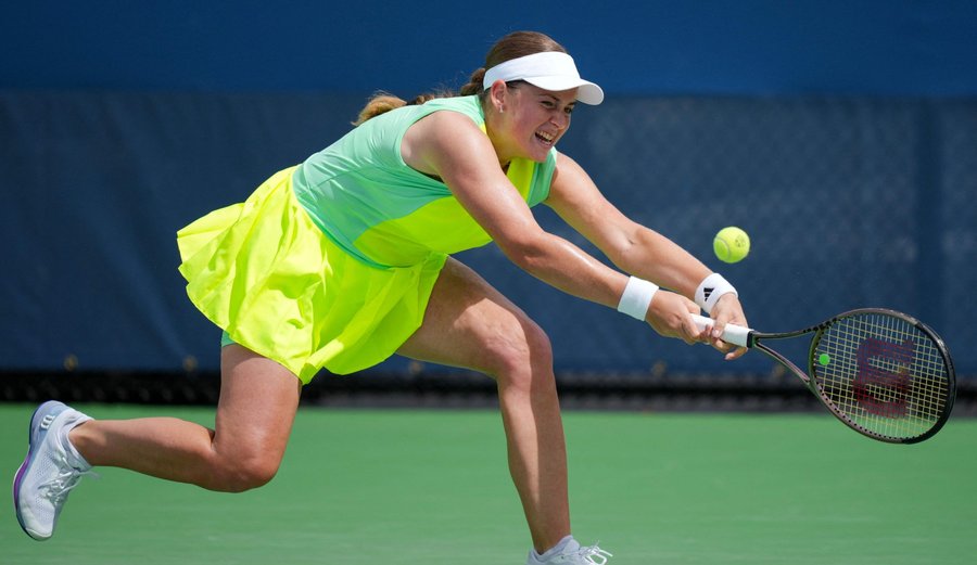 Ostapenko pārvar pirho kārtu arī Sinsinati doublespēļu tūrnānā