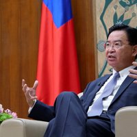 Ķīnas ekonomiskās izaugsmes palēnināšanās var radīt draudus Taivānai, brīdina ministrs
