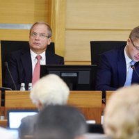 Rīgas domes pozīcija nepiekāpjas – 'jautājumu kvotas' paliek spēkā