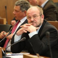 Latvijas avīze: Депутат Адамсонс получает российскую пенсию и не считает, что это плохо