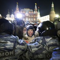 Analītiķi paredz Krievijas ieslīgšanu 'revolucionārā haosā'