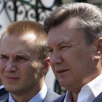 Янукович и его сын вновь пытаются оспорить санкции ЕС